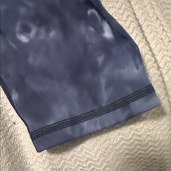 Gymshark Elevate Blue Tie-Dye Leggings - Picture 5 of 6